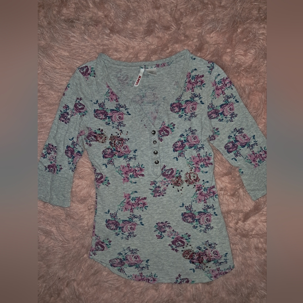 BONGO Gray Floral Buttoned Shirr